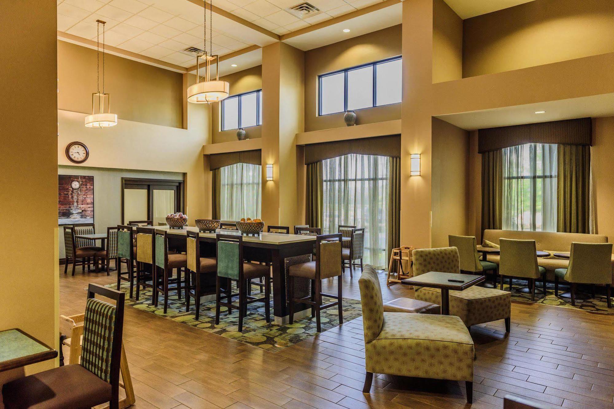 Hampton Inn And Suites Jamestown Extérieur photo