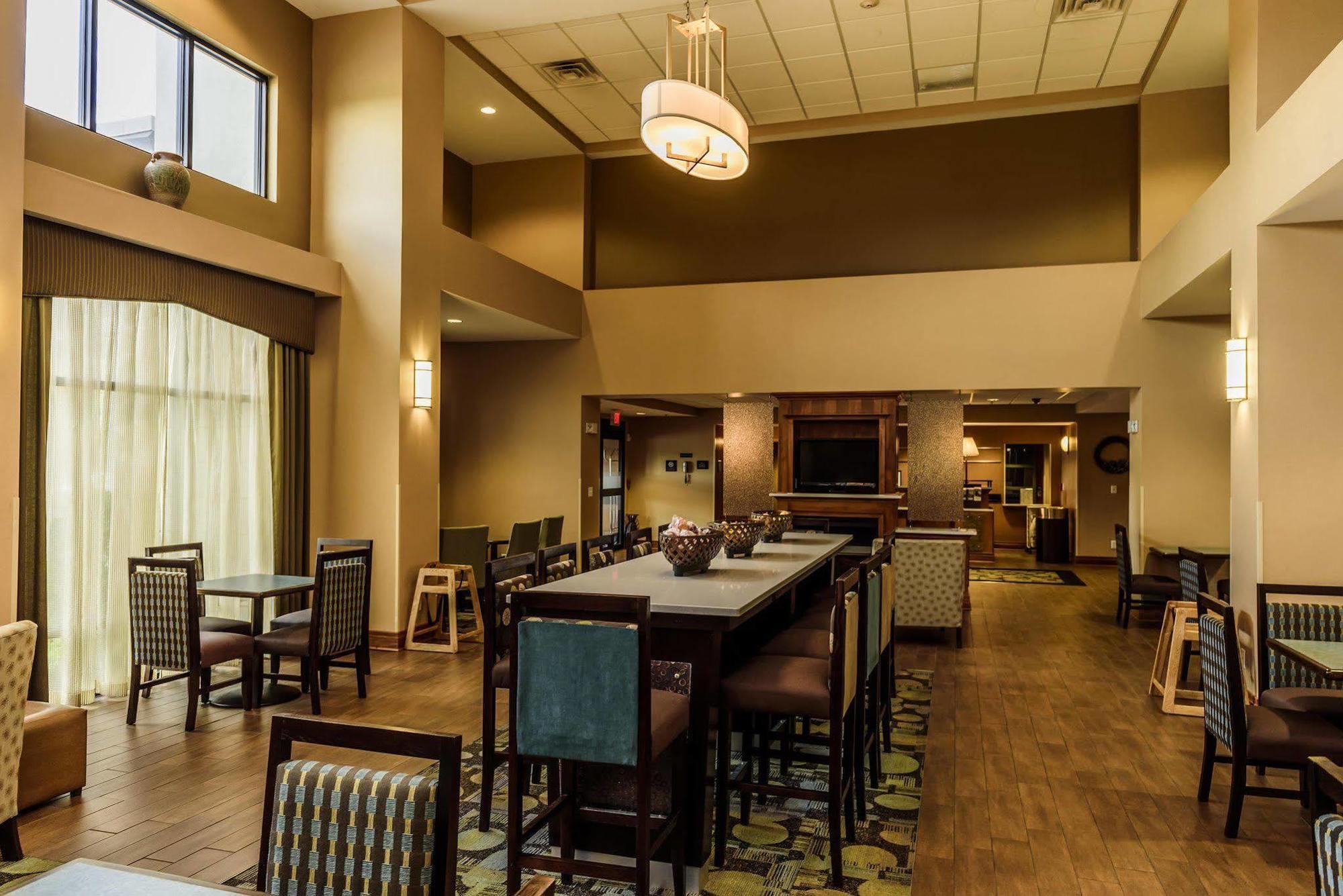 Hampton Inn And Suites Jamestown Extérieur photo